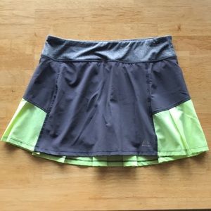 Reebok Tennis Skort Gray/Lime, size Small